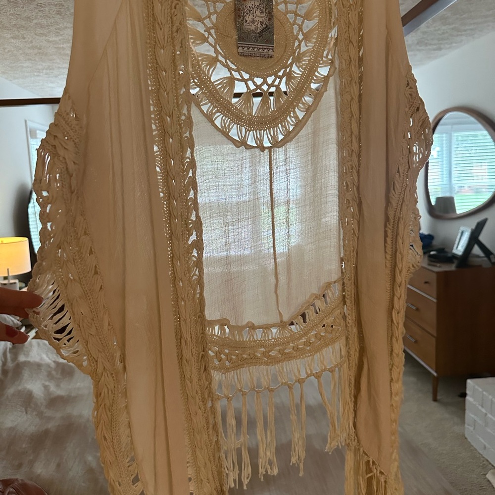 BNWT 🌻Mandal Bohemian Cream Crochet Cardigan